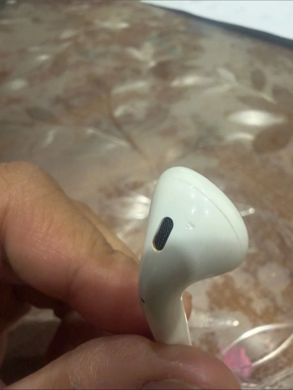 Apple White Earbud Headphone Single Left
